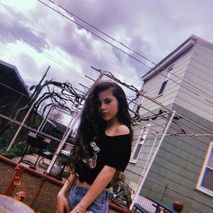 Meet your Posher, Lorena maria